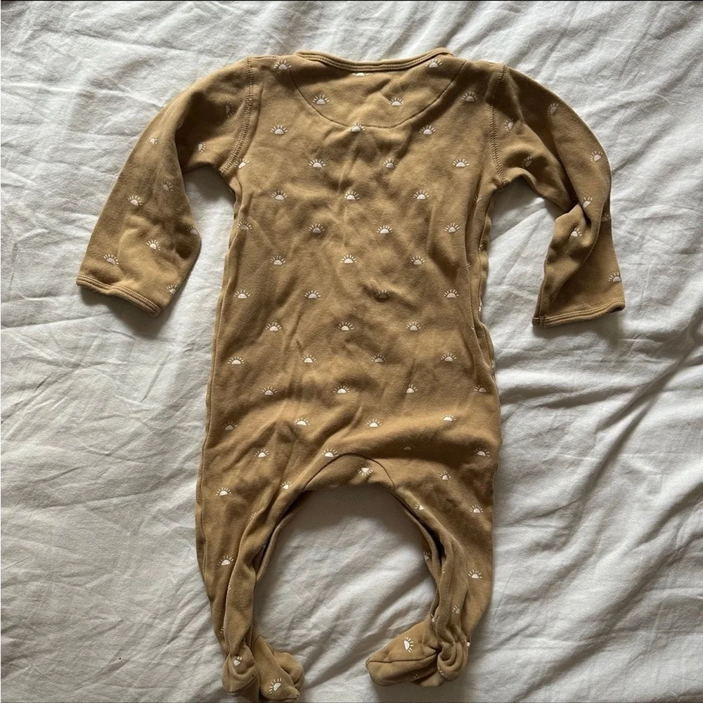 Kate Quinn and Quincy bundle 18/24 months